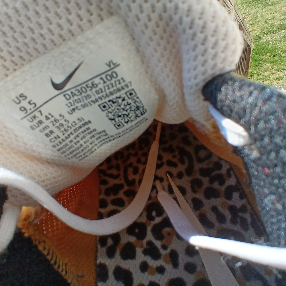 Nike Winflo 8 Premium White Leopard Women's Shoes - Picture 2 of 14